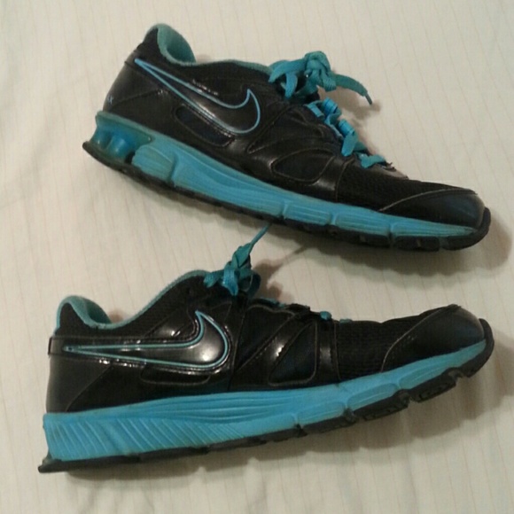 Turquoise Nike Reax