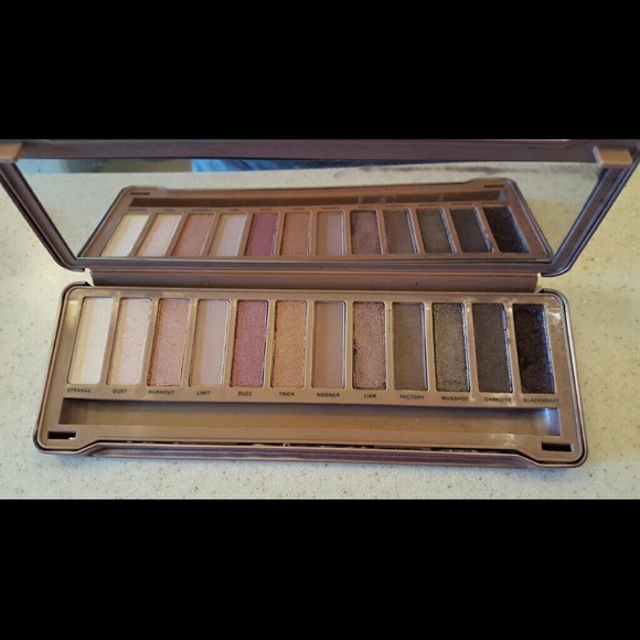 Urban Decay Naked 3