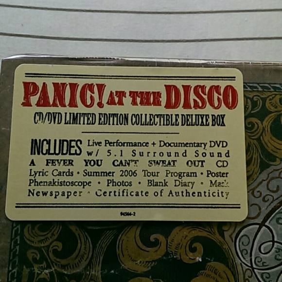 *SOLD* Panic! At The Disco Collectors Box - Picture 2 of 2
