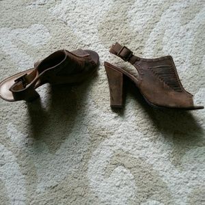 Brown brand new leather sling backs