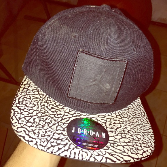 Jordan strap back hat
