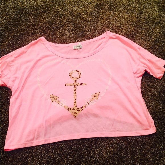 A crop top