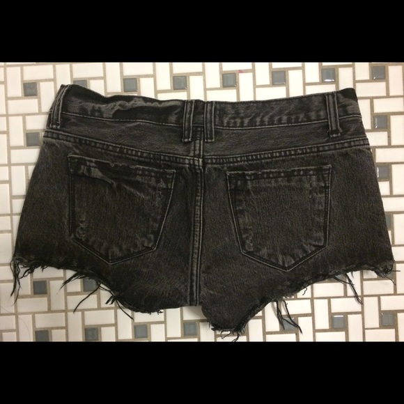 Denim short - Picture 2 of 2