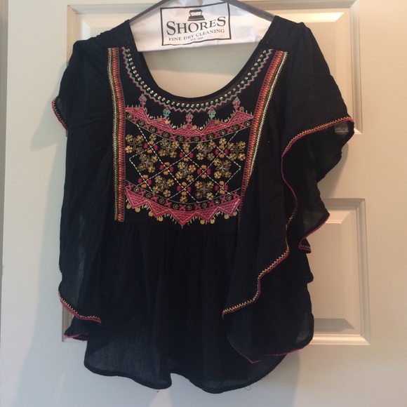 Black ruffle festival/tribal top