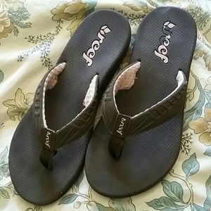 Reef flip flops