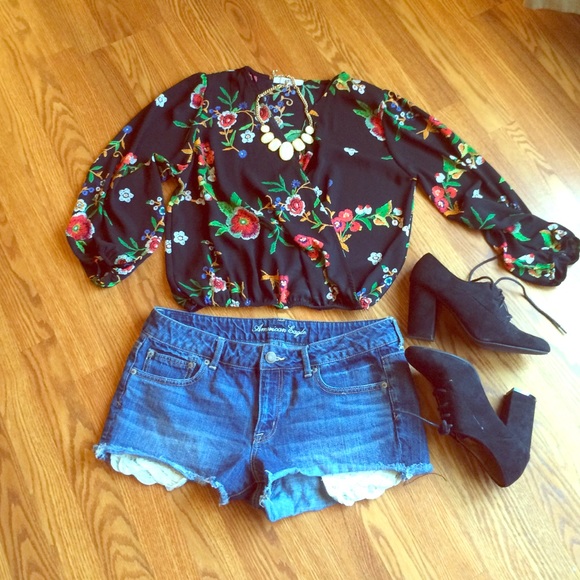 Black floral top