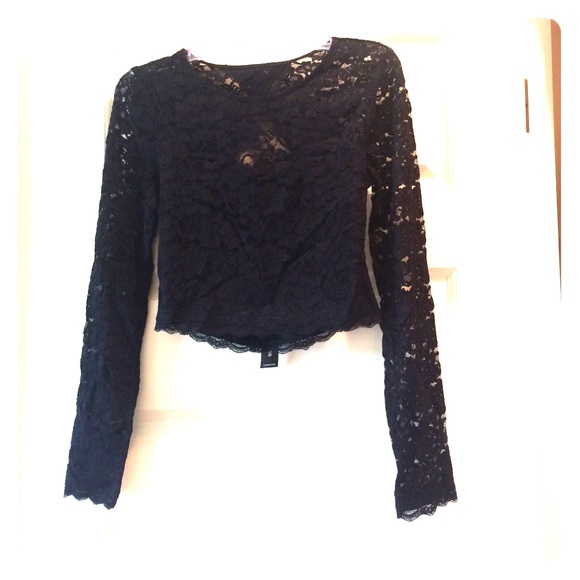 BRAND NEW NEVER WORN black lace crop top