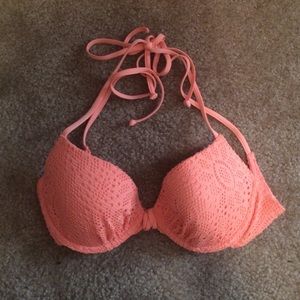 H&M bathing suit top size 34 B