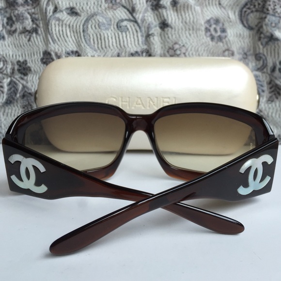 CHANEL Mother of Pearl Sunglasses - Picture 2 of 4