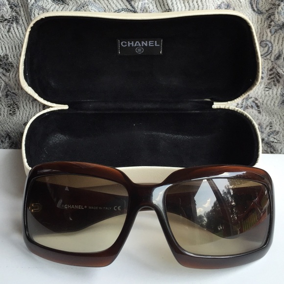 CHANEL Mother of Pearl Sunglasses - Picture 4 of 4