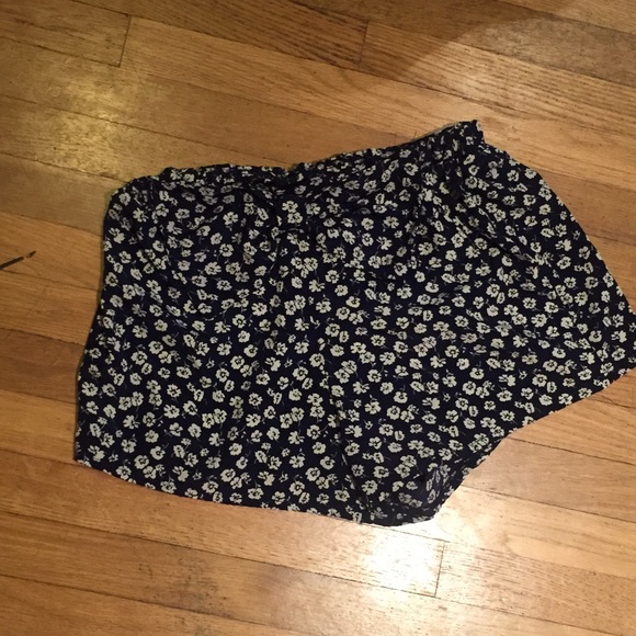 Charlotte Russe flowy shorts
