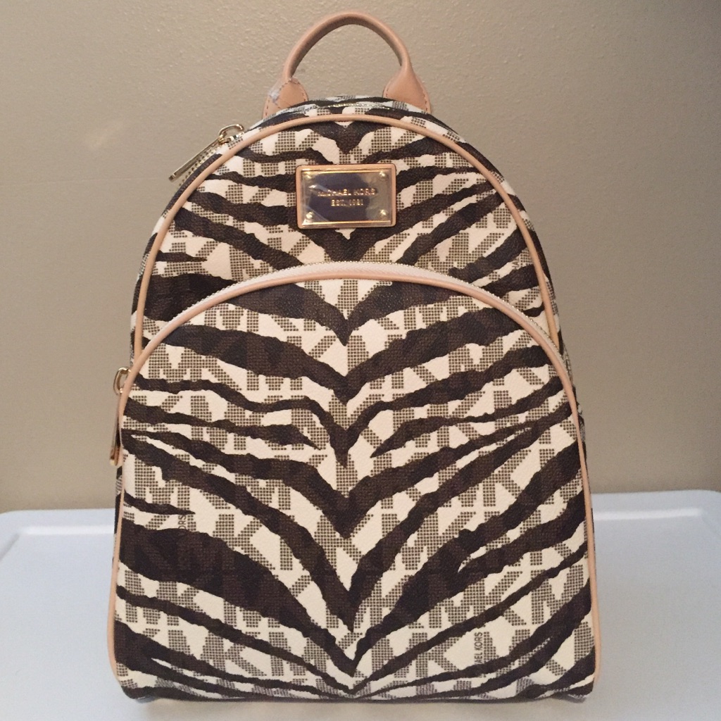 ❤️NEW!!!❤️RARE! LAST ONE! Michael Kors Jet Set Vanilla Small backpack. Michael Kors Jet Set Travel Extra Small Tote | Mercari main image 2
