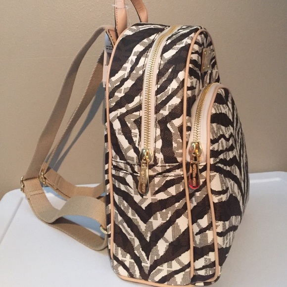 ❤️NEW!!!❤️RARE! LAST ONE! Michael Kors Jet Set Vanilla Small backpack. main image 11