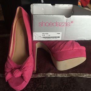 Aaliyah sz 9US shoe dazzle heels