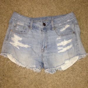 Light Wash High Waisted Shorts!