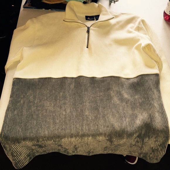 New white and gray sweater