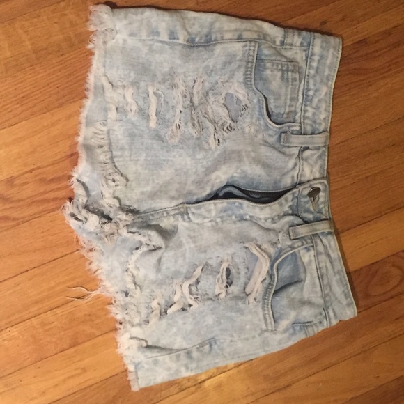 High waisted ripped shorts from Q