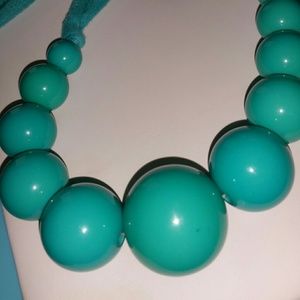 Bead tie necklace