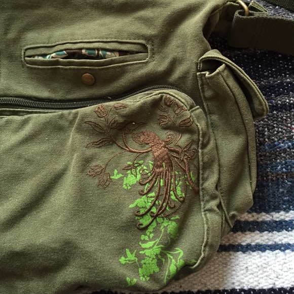 army green long strapped bag - Picture 2 of 4