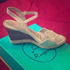 Jack Rogers Clare Wedge in platinum 8.5