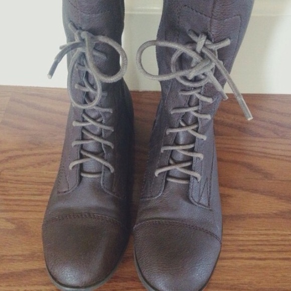 Cute lace up riding boots - Picture 1 of 4