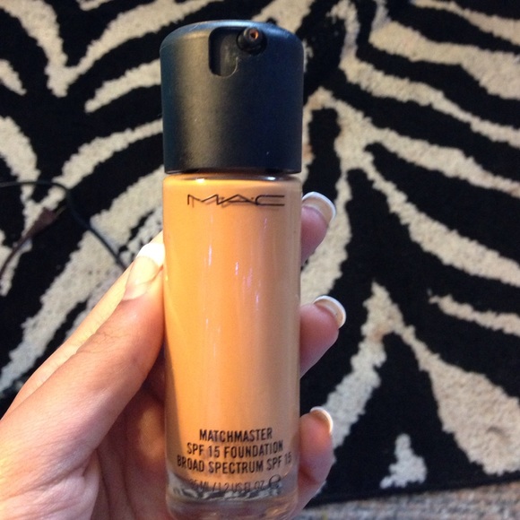 Mac Matchmaster spf 15 foundation