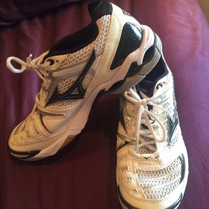 White Mizuno volleyball shoes