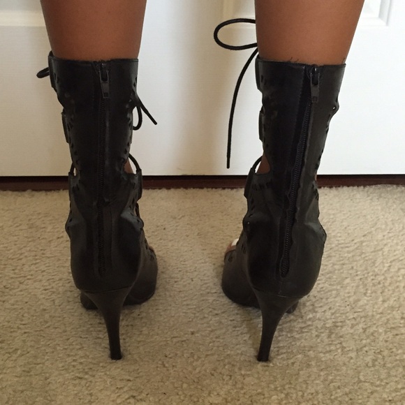 Laced up heels - Picture 3 of 4