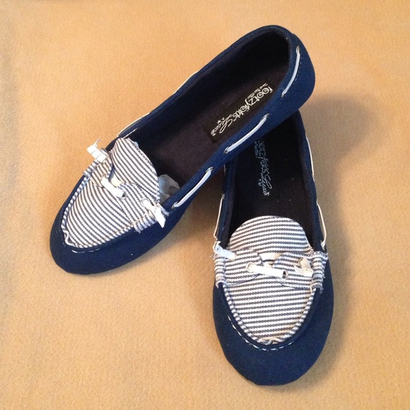 NWOT Flats