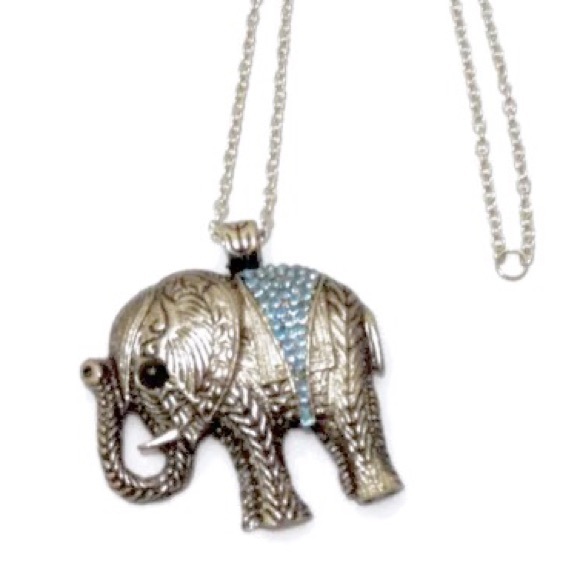 🔆Alloy Rhinestone Lucky Elephant Pendant Necklace - Picture 3 of 3