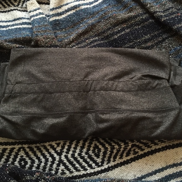 gray work out capris