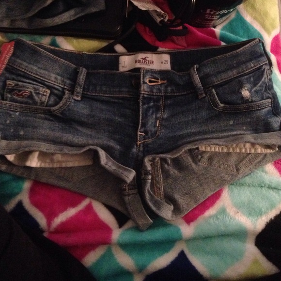 Hollister low rise shorts! - Picture 1 of 1