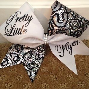 Cheer Bow