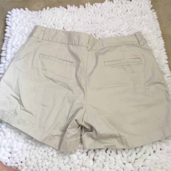 Vineyard vines khaki shorts