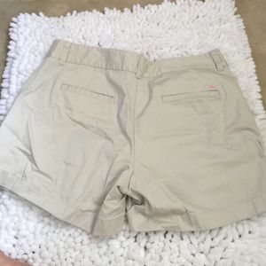 Vineyard vines khaki shorts