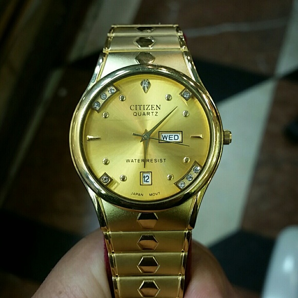 WATCH - Picture 2 of 4