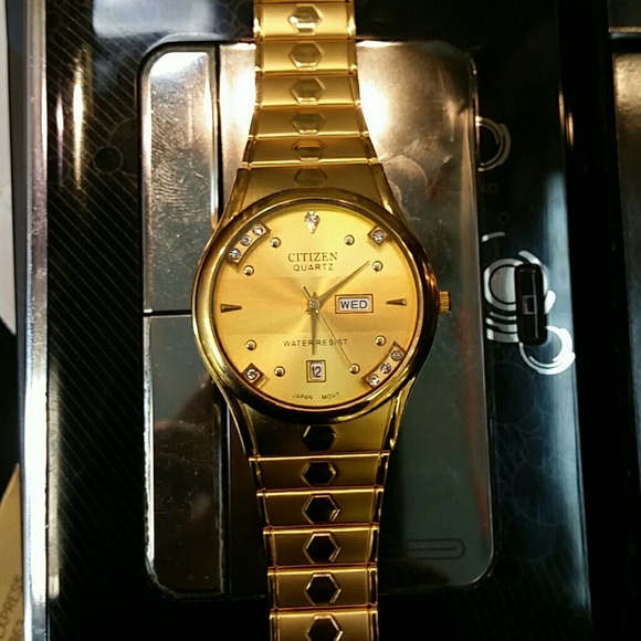 WATCH - Picture 3 of 4