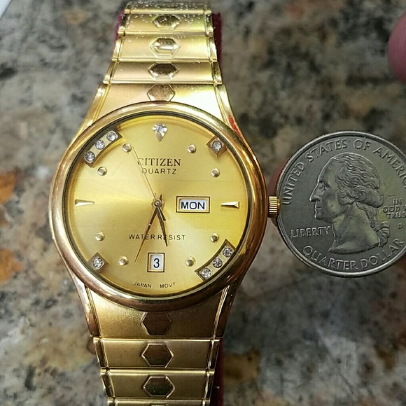 WATCH - Picture 4 of 4