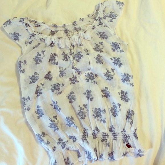 Blouse flower top