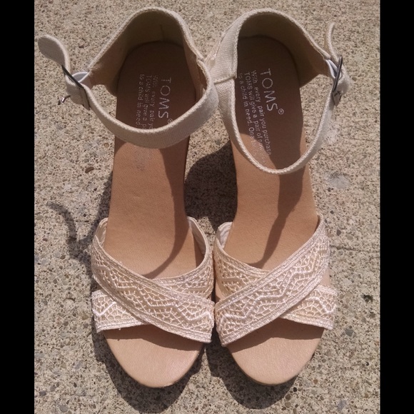 TOM'S Wedges / Sandals