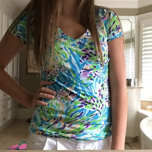 Lilly Pulitzer Printed V-Neck Tee