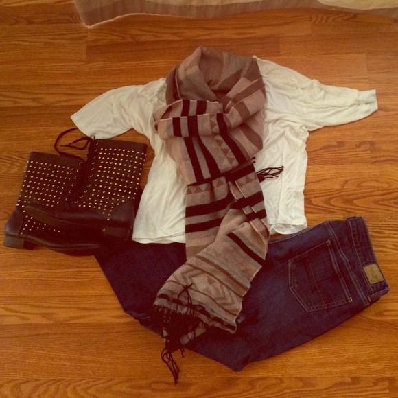 Aztec scarf!
