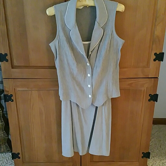 2 pc dress with vest - Picture 1 of 4