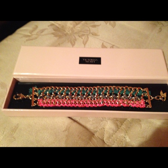 Victoria secret new with tags, bracelet