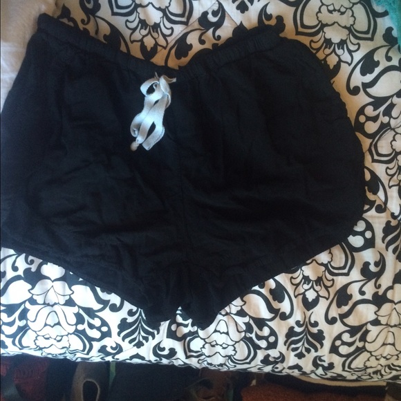 ❌❌SOLD❌❌Brandy Melville black shorts