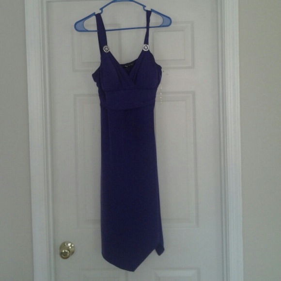 pretty party dress - Picture 1 of 4