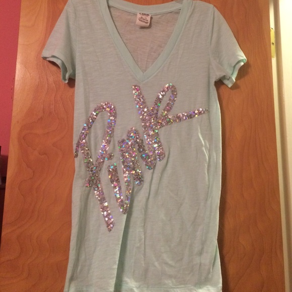 Vs pink shirt