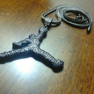 Jordan pendant with chain