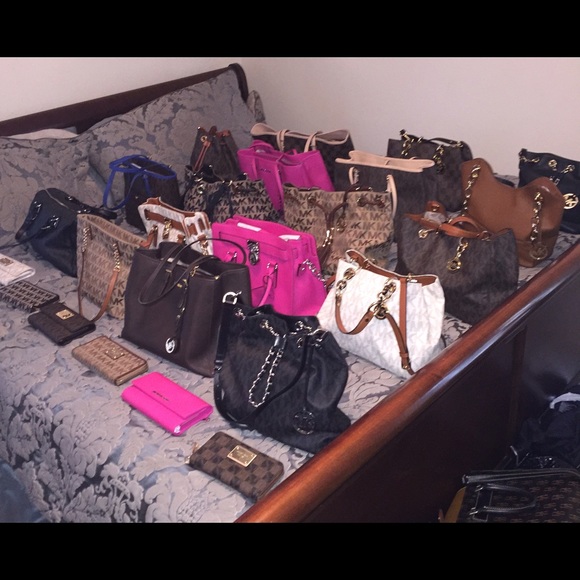 JUST SHOWING MY MICHAEL KORS COLLECTION - Picture 4 of 4