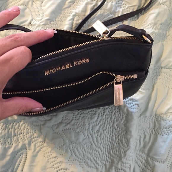 Michael kors crossbody black bag - Picture 2 of 4